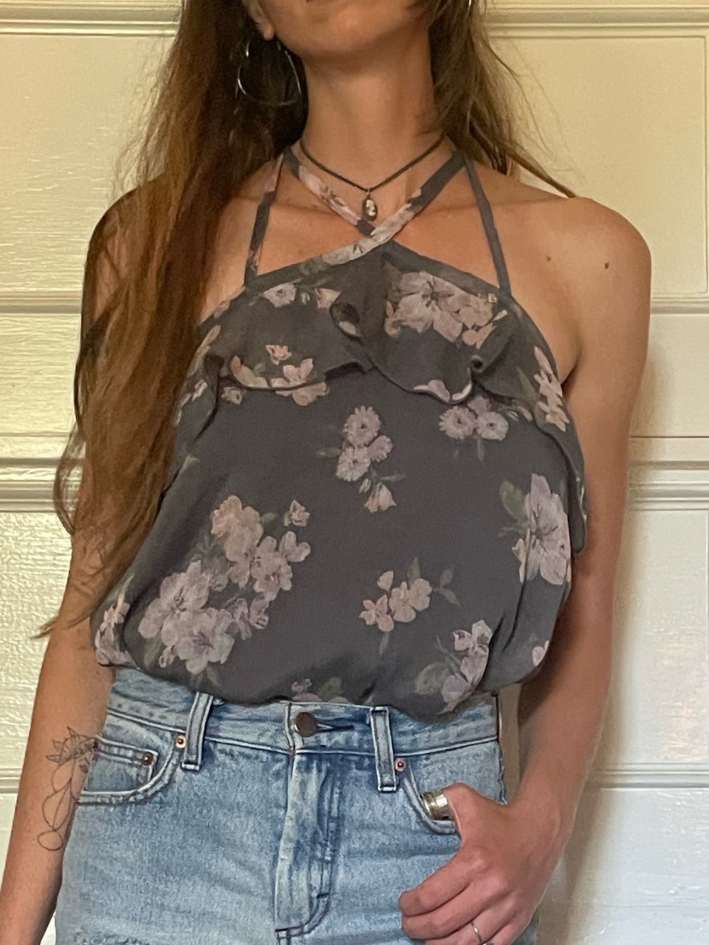 Floral Ruffle Halter Tank Top - Gray - Picture 5 of 7